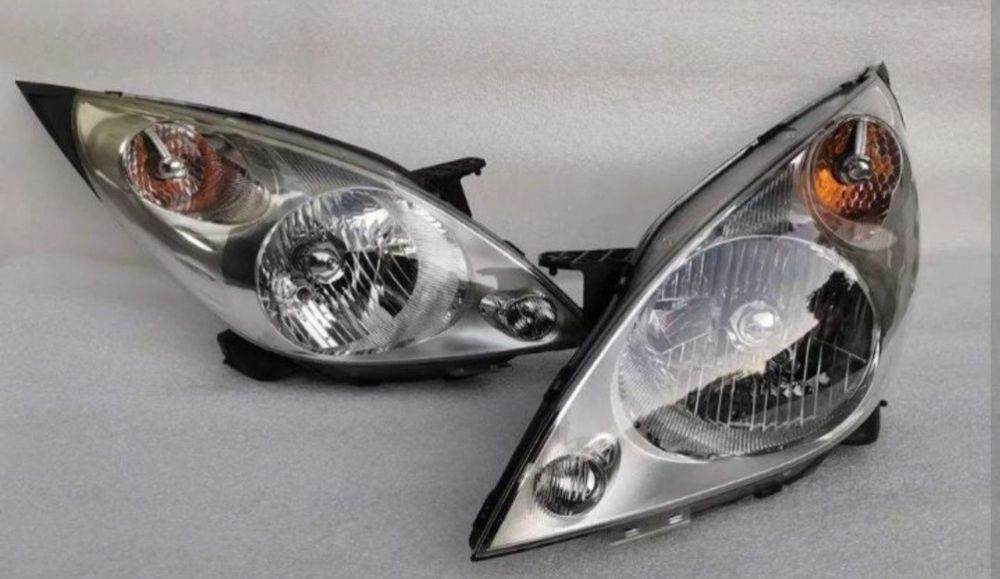 Продам заводские фары от спарка 2023г.