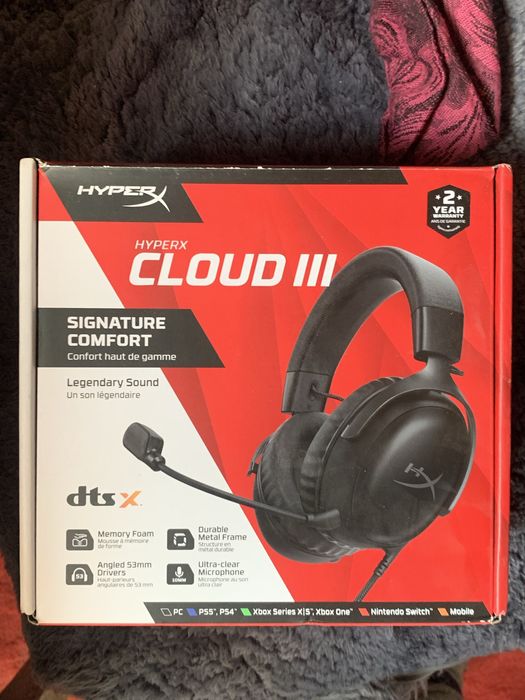 продаю hyper x cloud III полностью рабочие все имеется