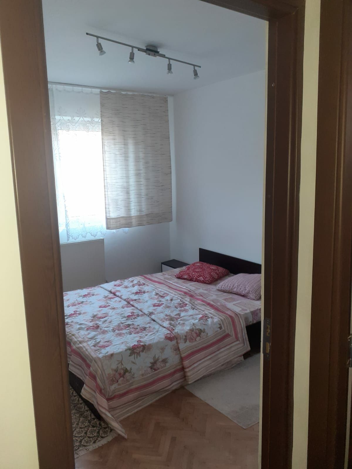 Vand apartament 3 camere victor babes