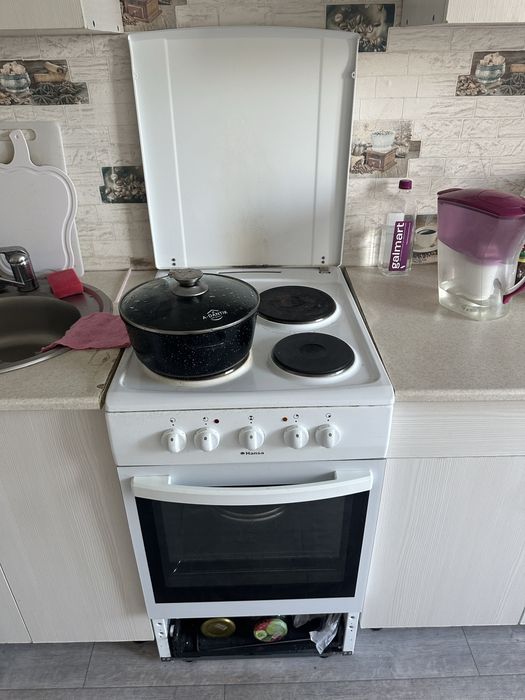 Продам электрическую  плиту