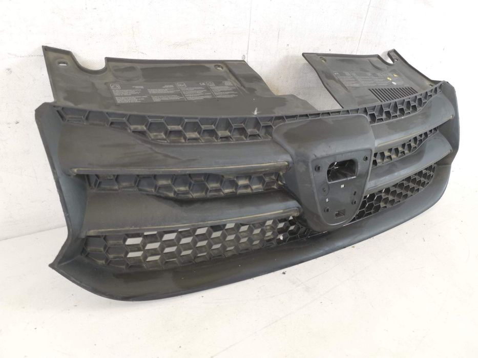 Grila Radiator Dacia  Logan 2 2013 2014 2015 2016 Original In Stare Bu