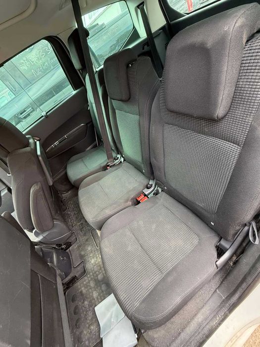 Peugeot 5008 1.6HDI  на части