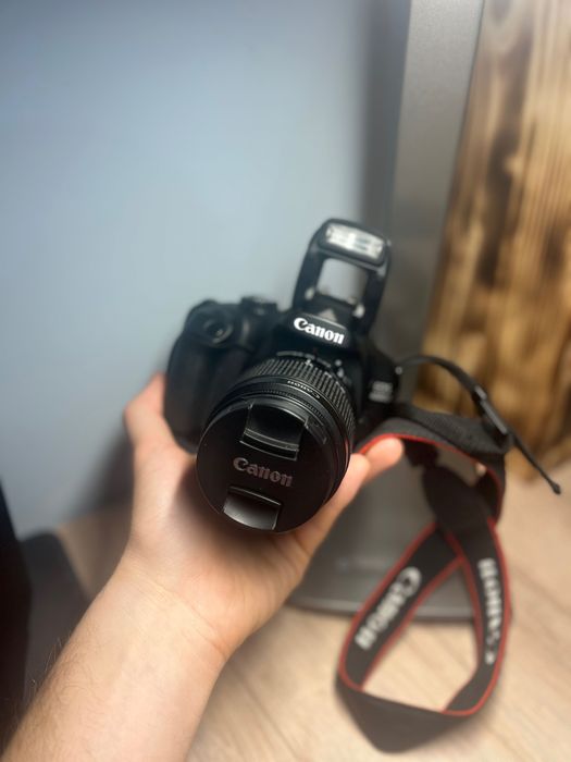 Canon EOS 4000 D + genatā