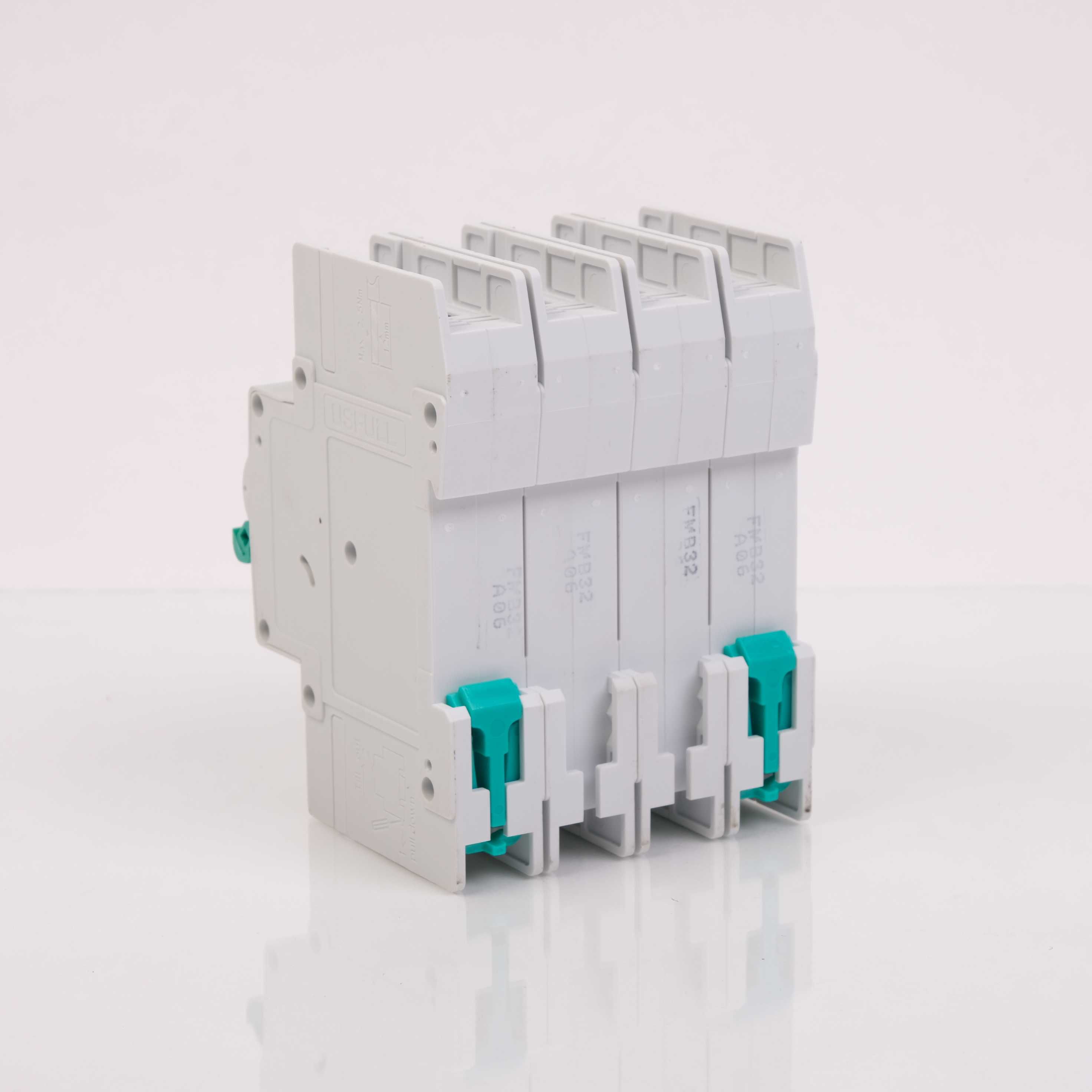 DC предпазител за соларни системи 600-1200V/16A,20A,25А32A,40A,50A,63А