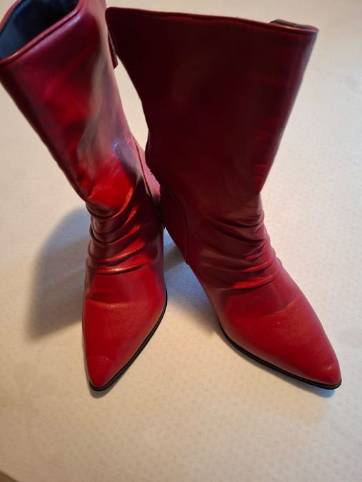 Cizma  de dama piele.