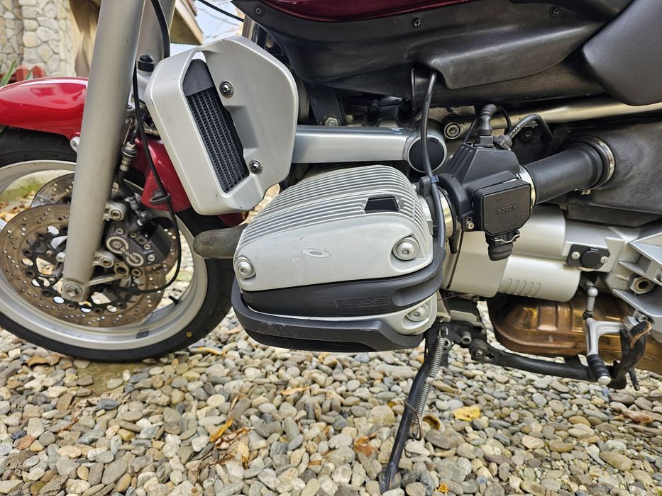 Motocicleta BMW R1100R