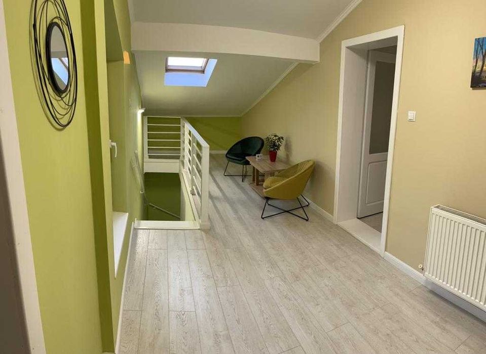 Oportunitate!! De vanzare o casa 5 camere central  zona Nymphea.