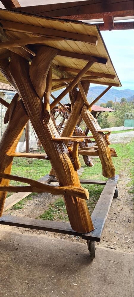 Balansoare ! Leagăne ! Foișoare !