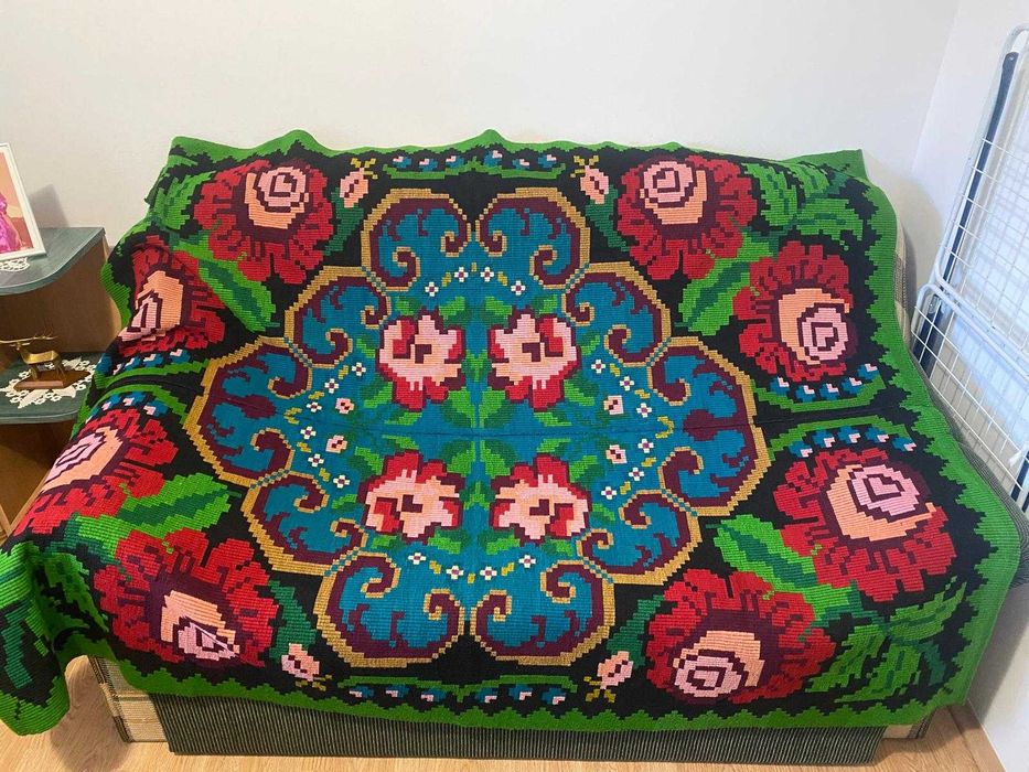 Cuverturi  pat tesute manual la razboi din lana 100%