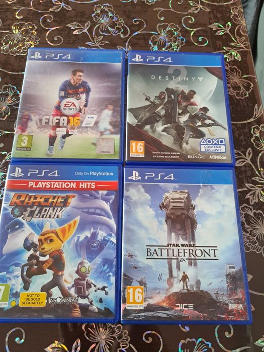 Комплект от 4 игри са PS4