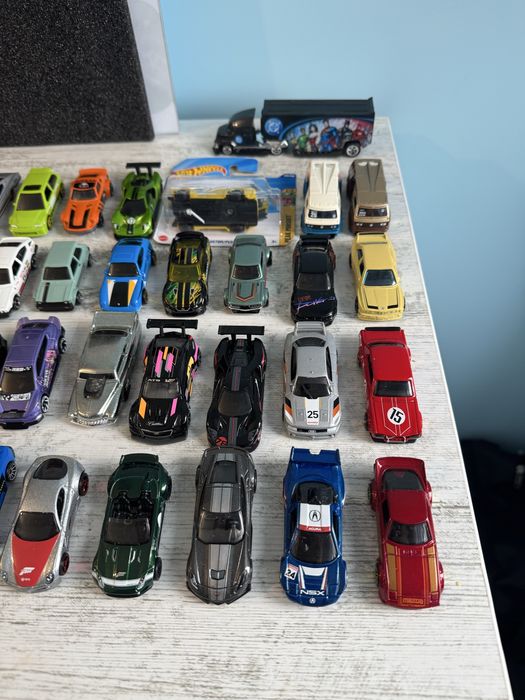 HOT WHEELS - колички