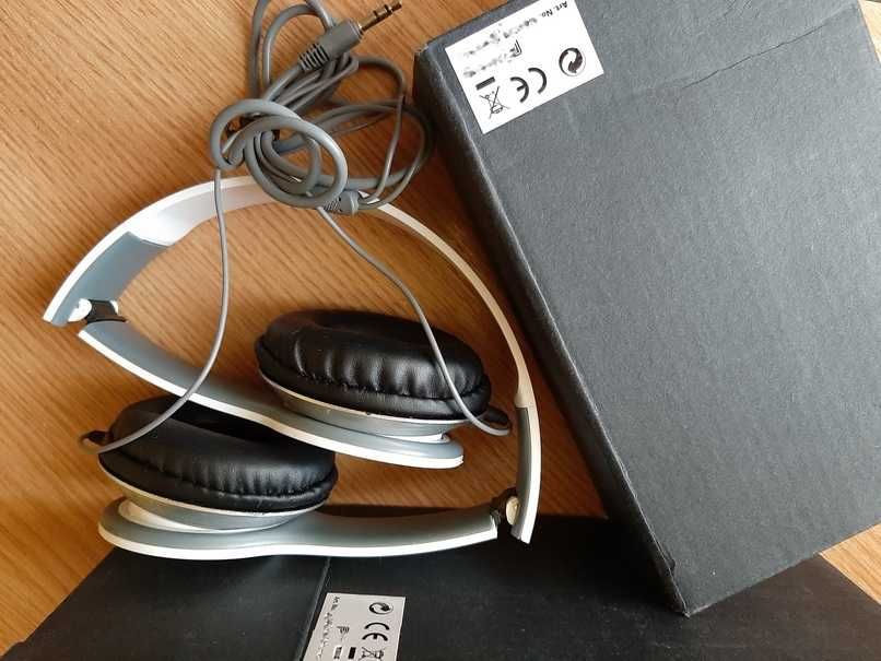 Casti HiFi on-ear, pliabile(foldabile) usoare &comode + bonus =cadou