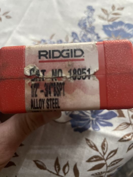 RIDGID UNV din oțel aliat BSPT de 1/2" - 3/4", cod CAT 18951