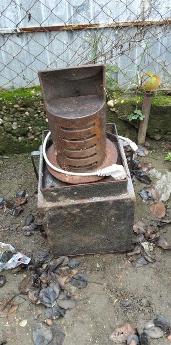 Se vinde arzător peleți are toate accesoriile!!!