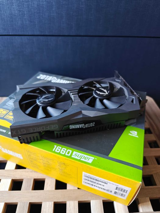 Продавам видеокарта Zotac RTX 1660 Super AMP