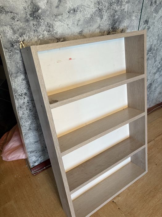 Полка-состояние на фото