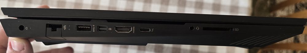 Продавам лаптоп HP OMEN 17-CK0008NQ