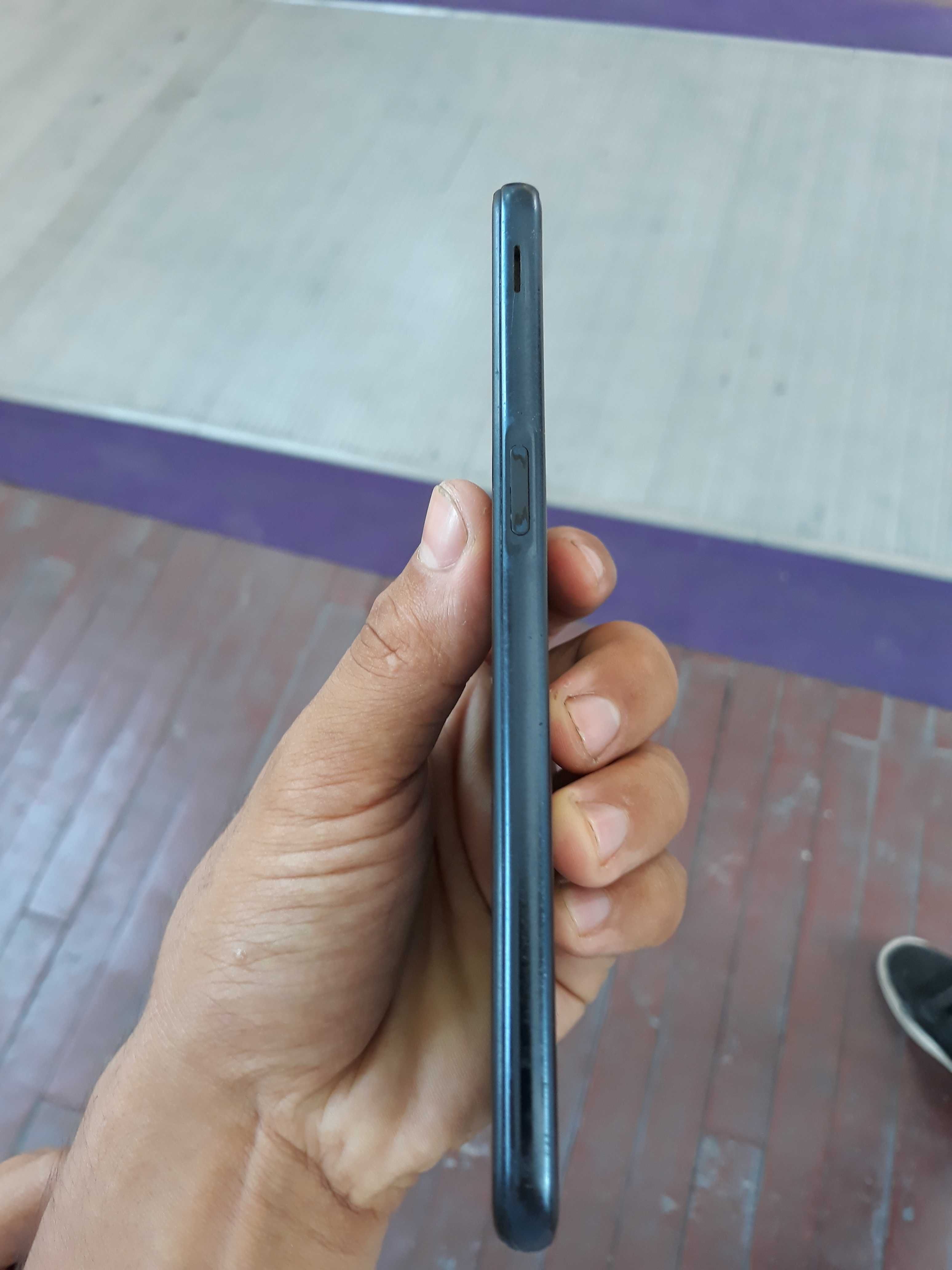 Samsung J6+ 32 gb