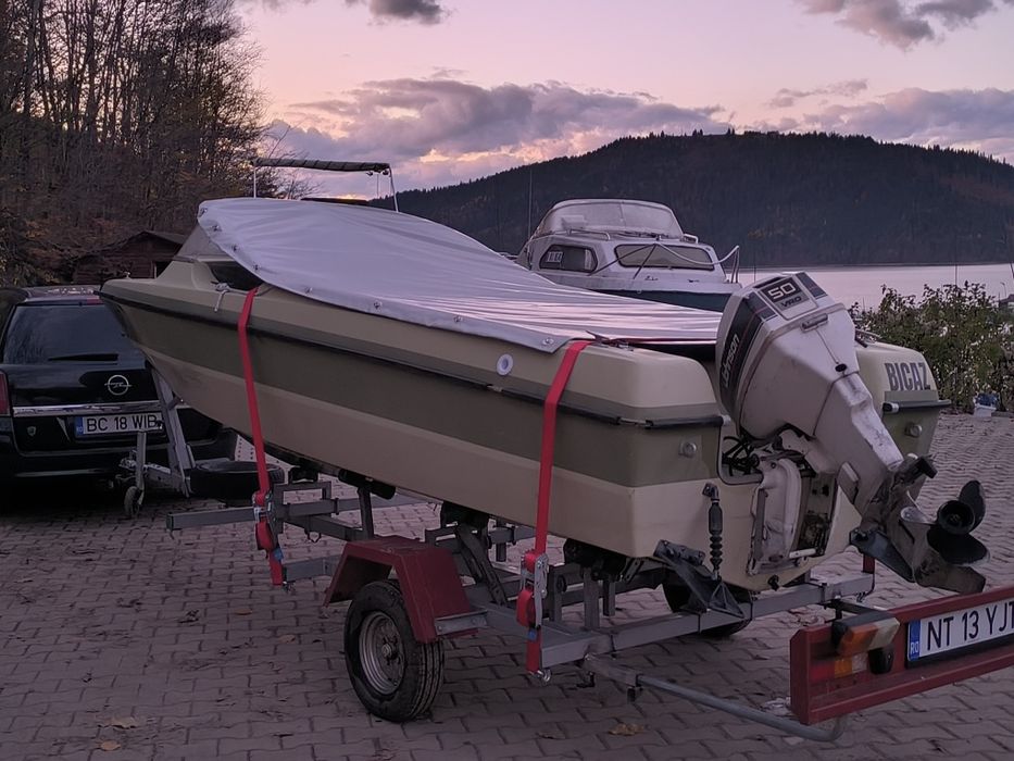 Barca Inmatriculata 50cp cu peridoc