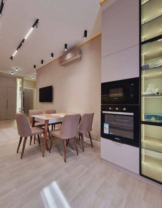 Продается 3х комнатная квартира Ц6 жк Казахстан с мебелью и технико