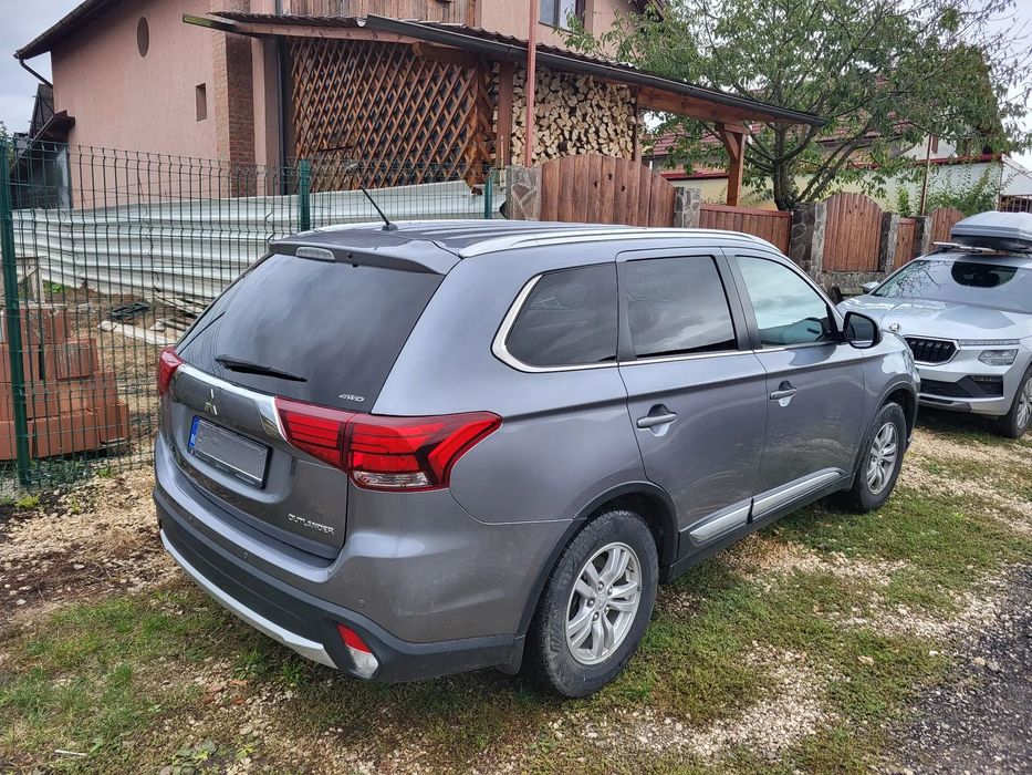 Mitsubishi Outlander Mitsubishi Outlander