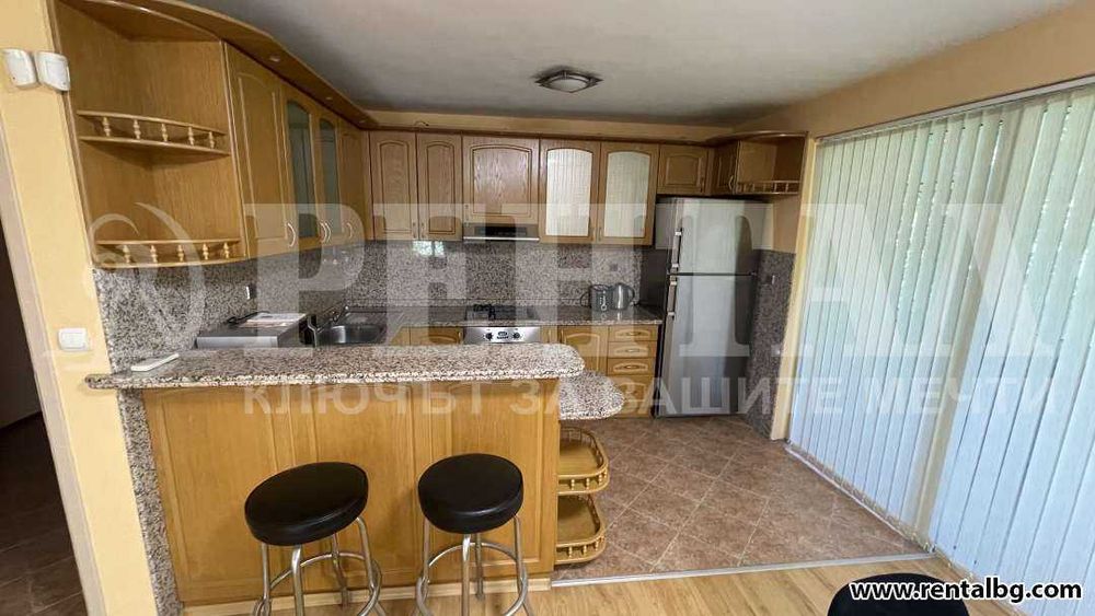 Дава се под наем Тристаен апартамент в Пловдив, Център - 115 кв.м за 600 € - Снимка #2