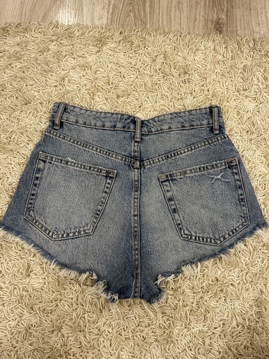 Къси панталони от Zara