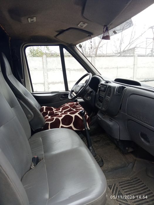 Ford trezit motor 2200 ani 2002