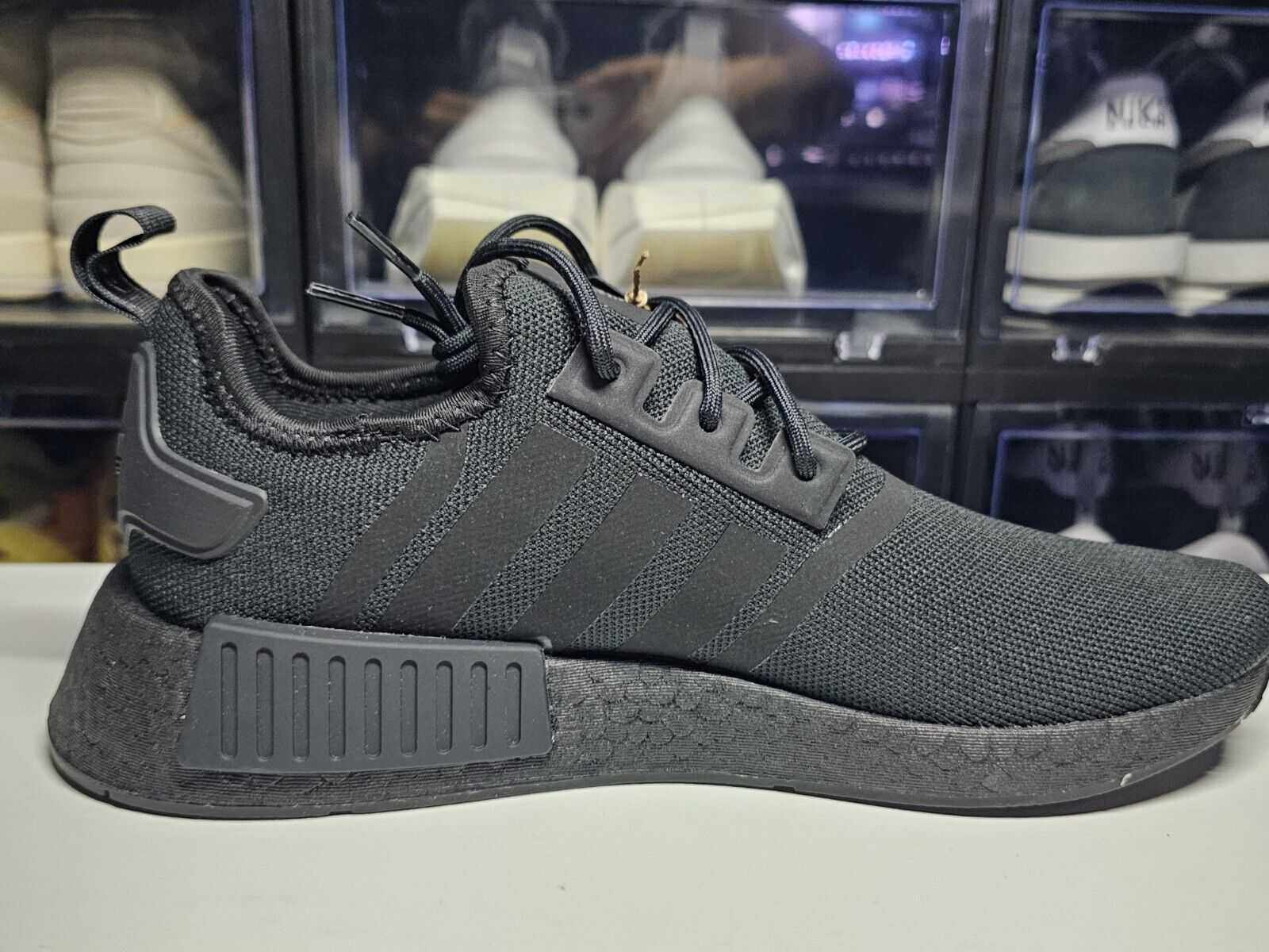 Оригинални маратонки * ADIDAS NMD_R1 BOOST * EU42