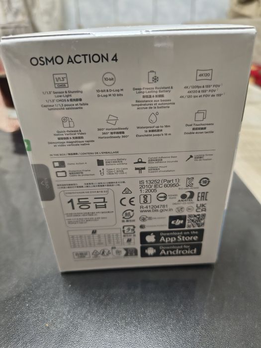 Camera de acțiune DJI Osmo Action 4 Standard Combo, rezistentă la apă,