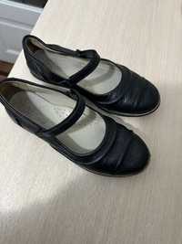 Туфли школьныедля девочки , «Тифлани», размер 35 , в хорошем состояни