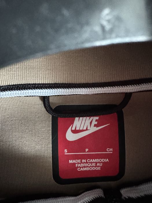 Продавам Дрехи.