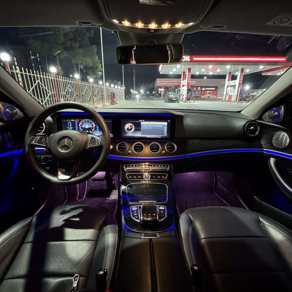 Mercedes W 213 e 200