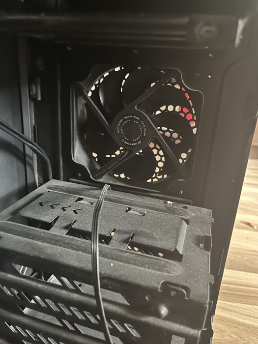 Carcasa PC gaming Corsair C70 Vengeance