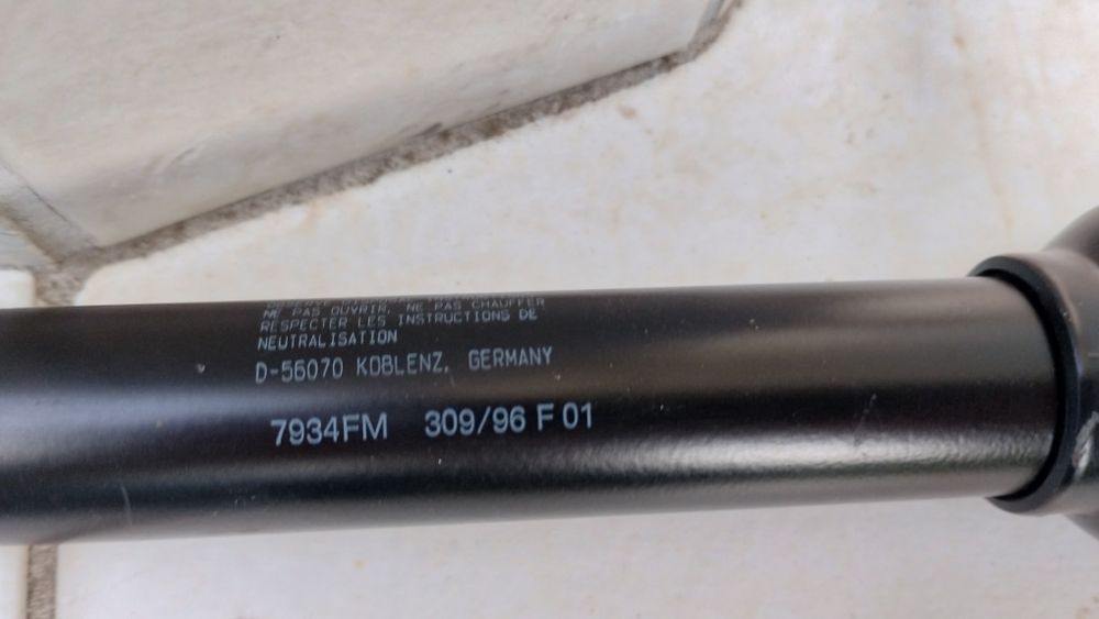 Демпфер кормилно управление 8A2425021 Audi 80 Cabrio?