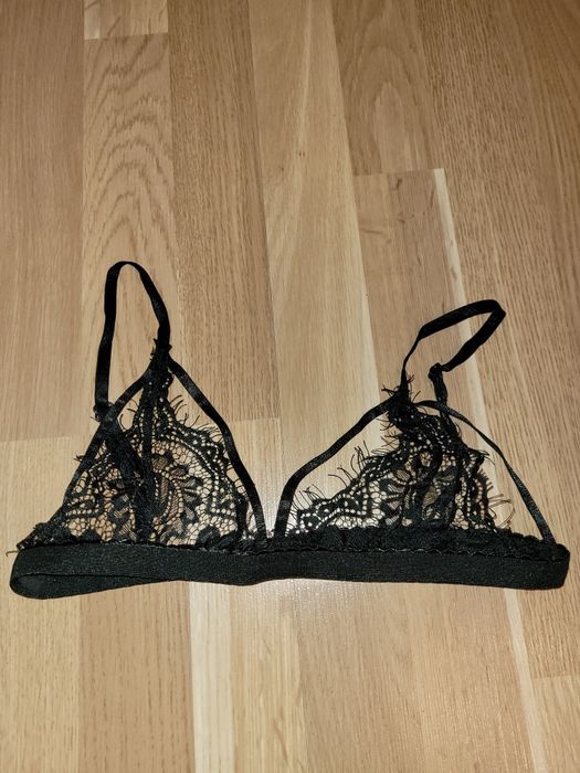 Sutien din dantela negru