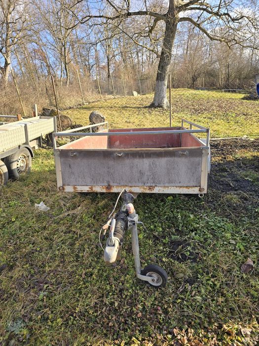 Vand remorci de la 750kg-3000kg aduse din Germania