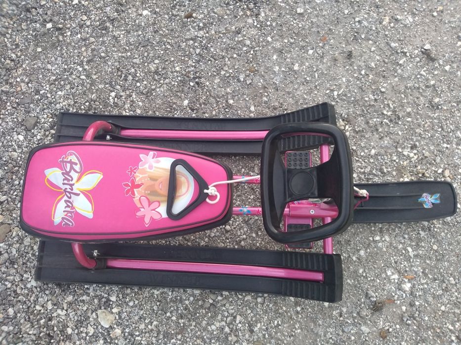 Детска шейна с кормило .