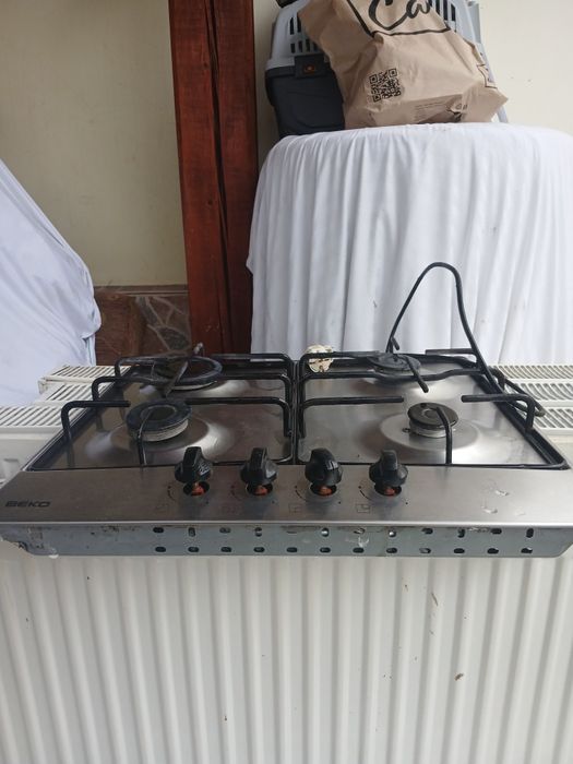 Vând cuptor și plită Beko