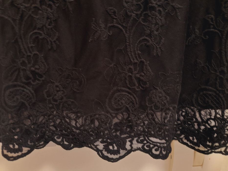 Bluza elegantă din dantelă