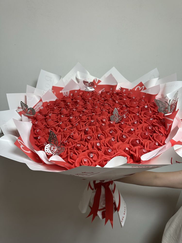 Букет от 101 рози.
