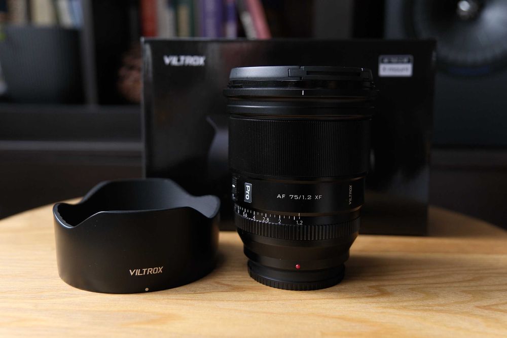 Viltrox 75mm f/1.2 AF за Fujifilm X