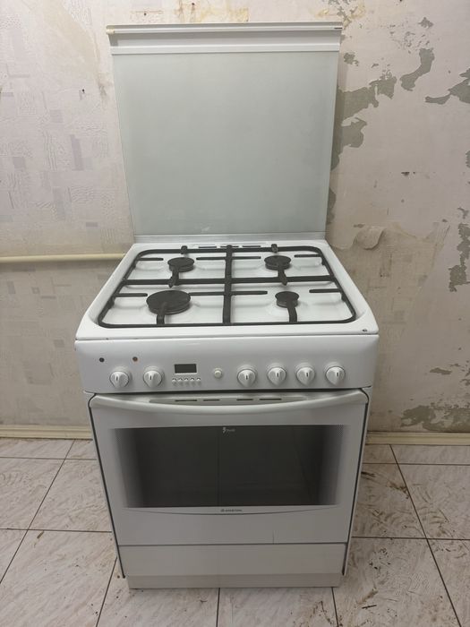 Продам газ плиту. Все комфорки работают отлично.