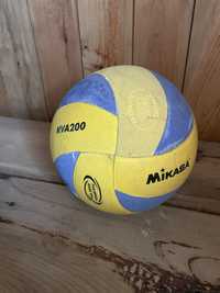 Волейбойный мяч Mikasa