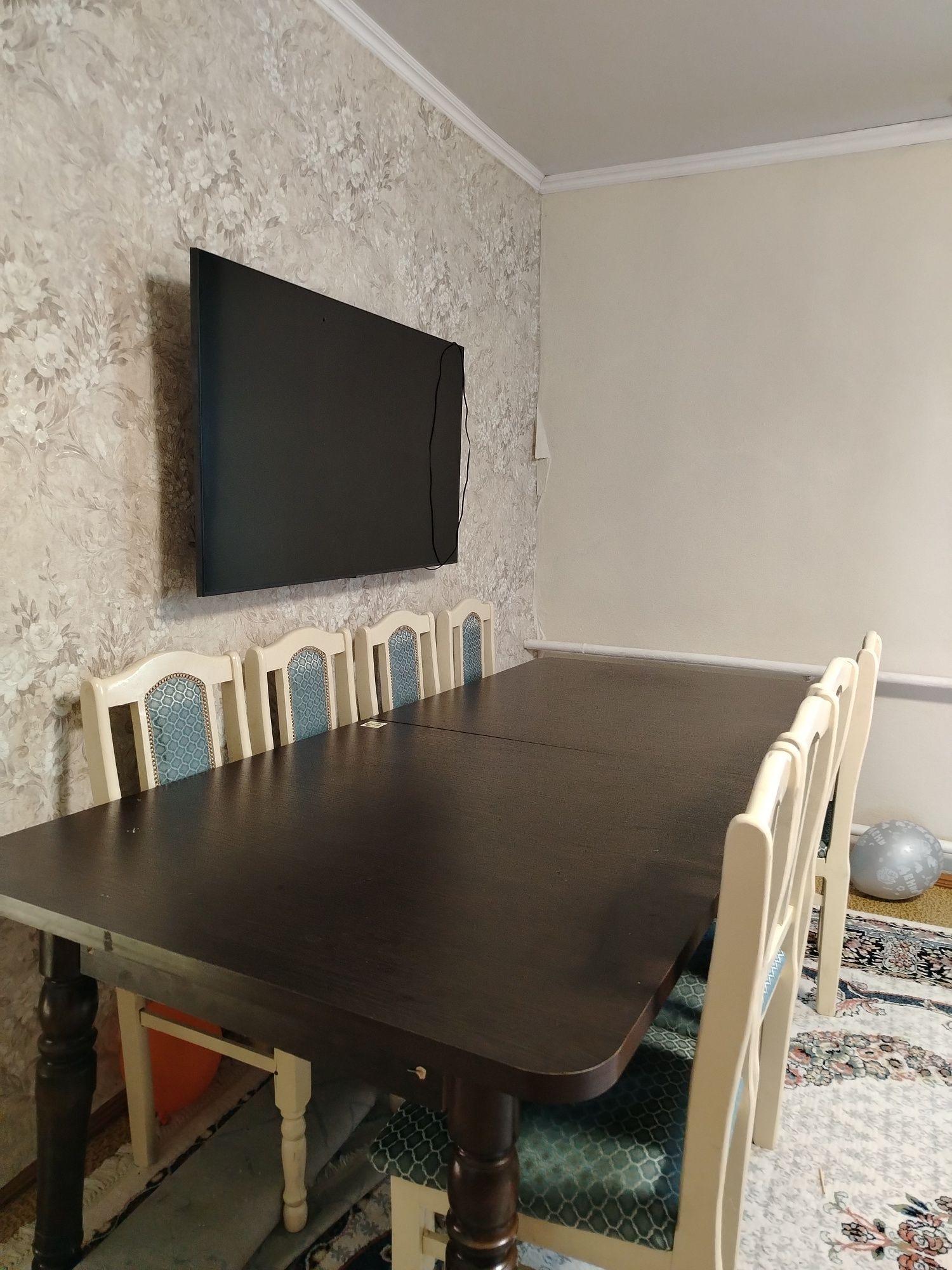 Продам стол со стульями