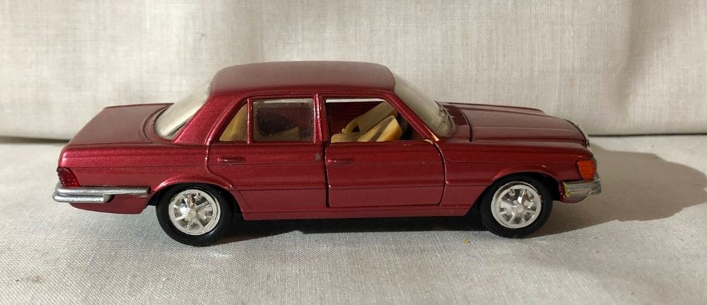 Macheta Mercedes -Benz 350 SE W116 Gama Vintage Germania 70s