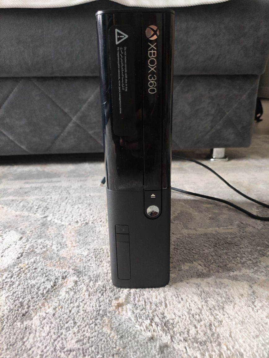 Продам xbox 360e