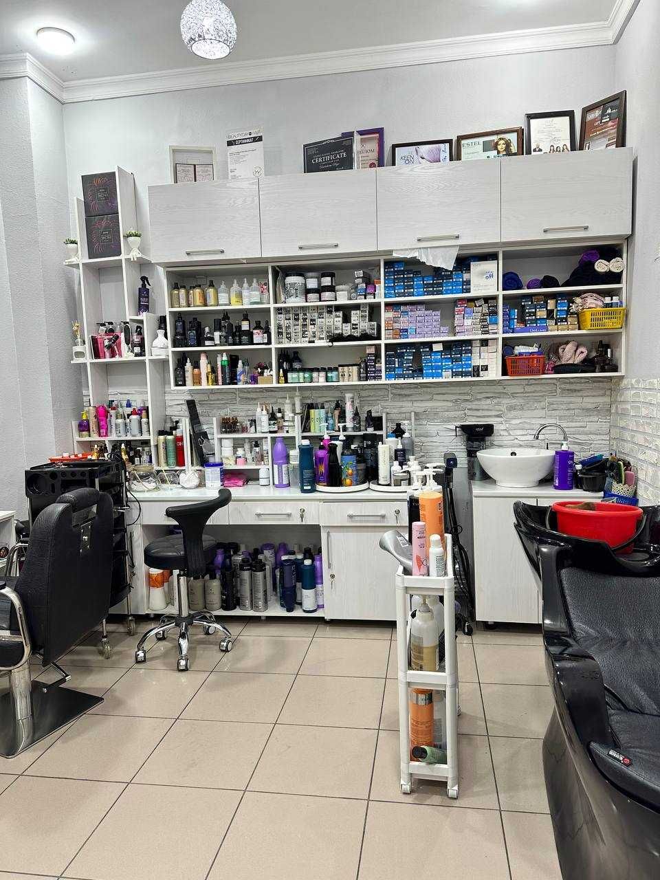 Продается мебель для салона красоты