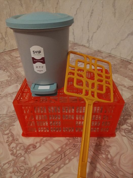 Продам мусорное ведро, ящик и хлопушку