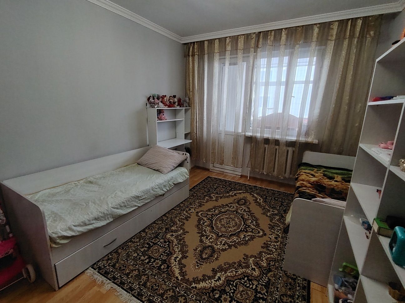 Продам 4-х комнатную квартиру на Левом берегу
